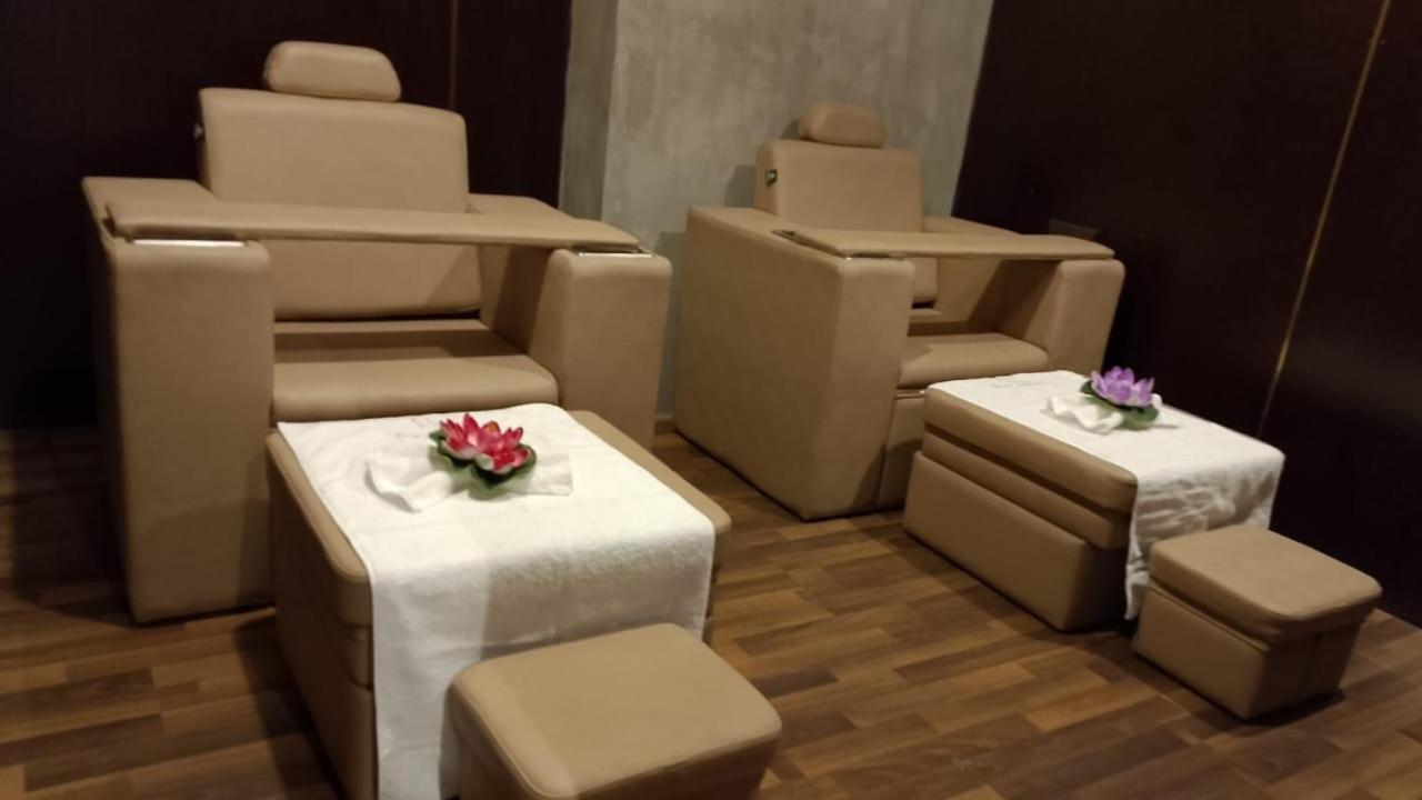 Hotel Noorjahan Grand Szilhet Kültér fotó